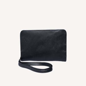 Travel wallet with zip in black