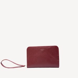 Travel wallet with zip in red
